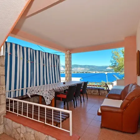 B With Terrace With The Sea View * Τρογκίρ